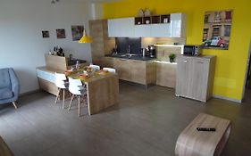 Casa Annika - Ferienwohnung in San Zeno di Montagna mit Tiefgarage und Aufzug